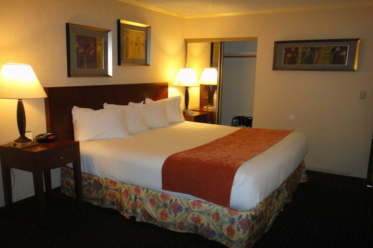 Los Prados Hotel San Mateo Ngoại thất bức ảnh