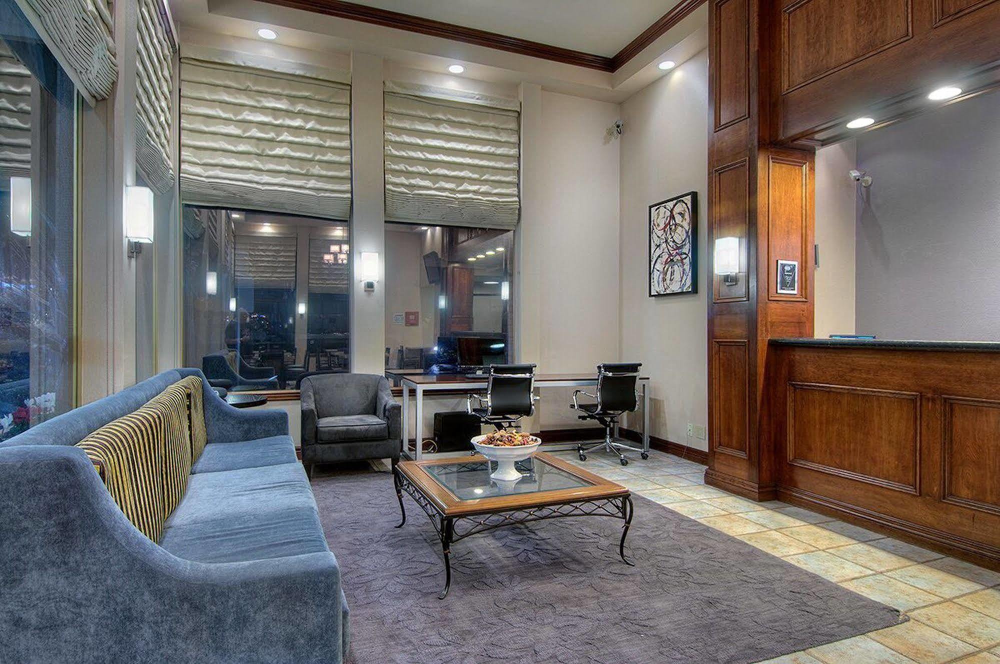Los Prados Hotel San Mateo Ngoại thất bức ảnh