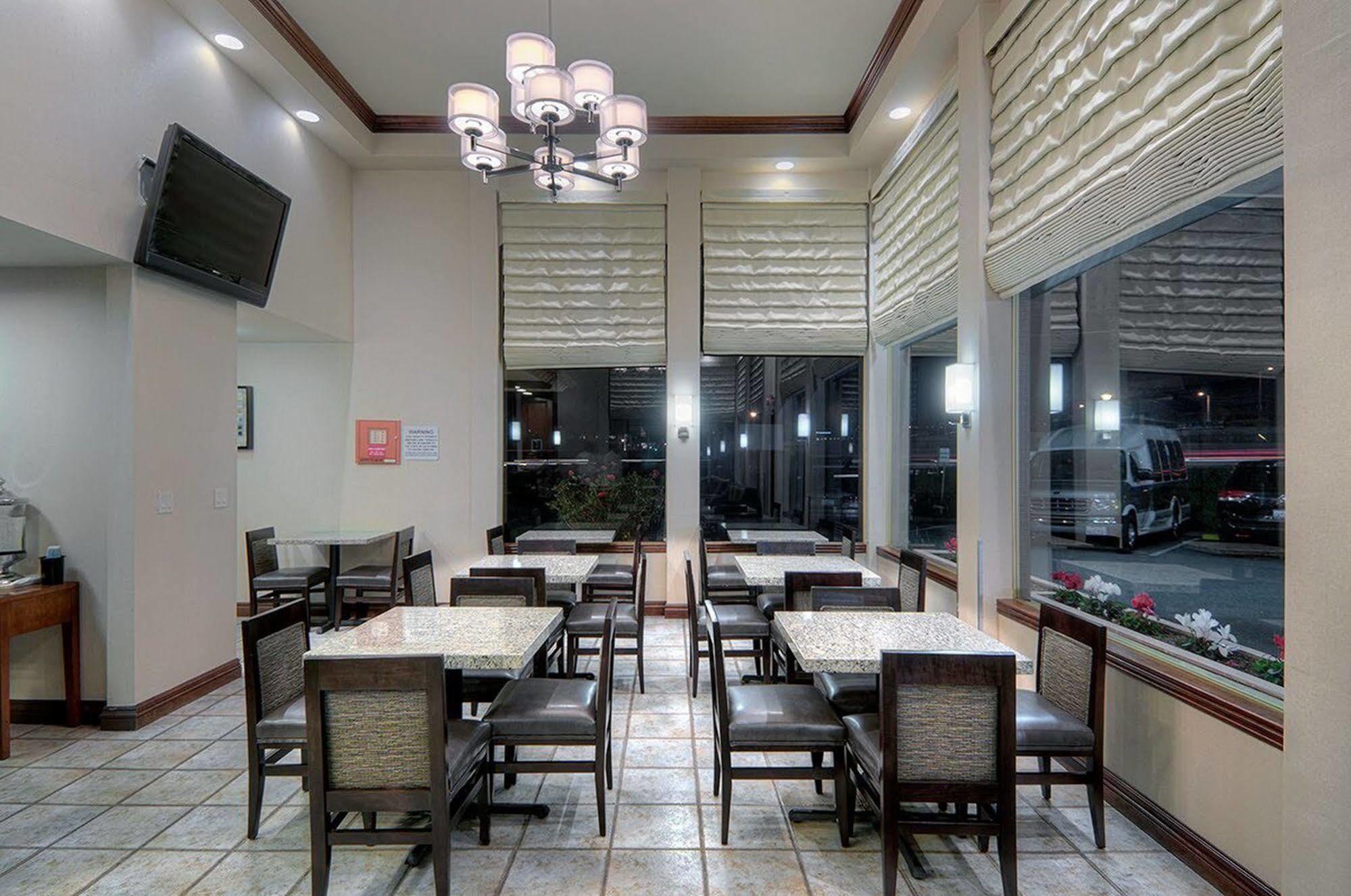 Los Prados Hotel San Mateo Ngoại thất bức ảnh