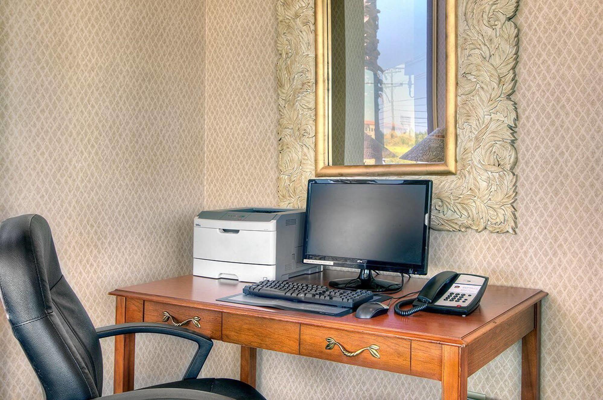 Los Prados Hotel San Mateo Ngoại thất bức ảnh