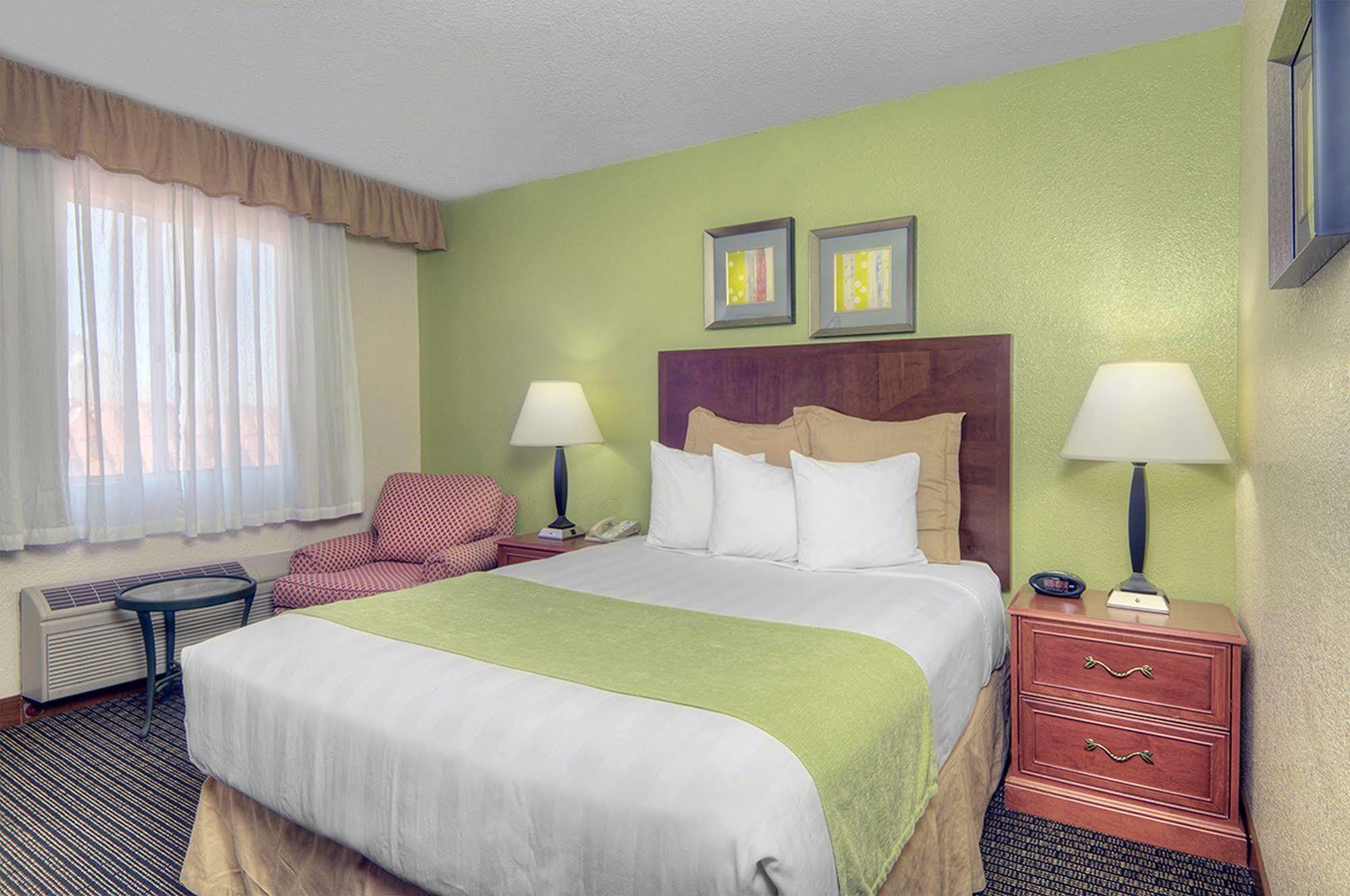 Los Prados Hotel San Mateo Ngoại thất bức ảnh