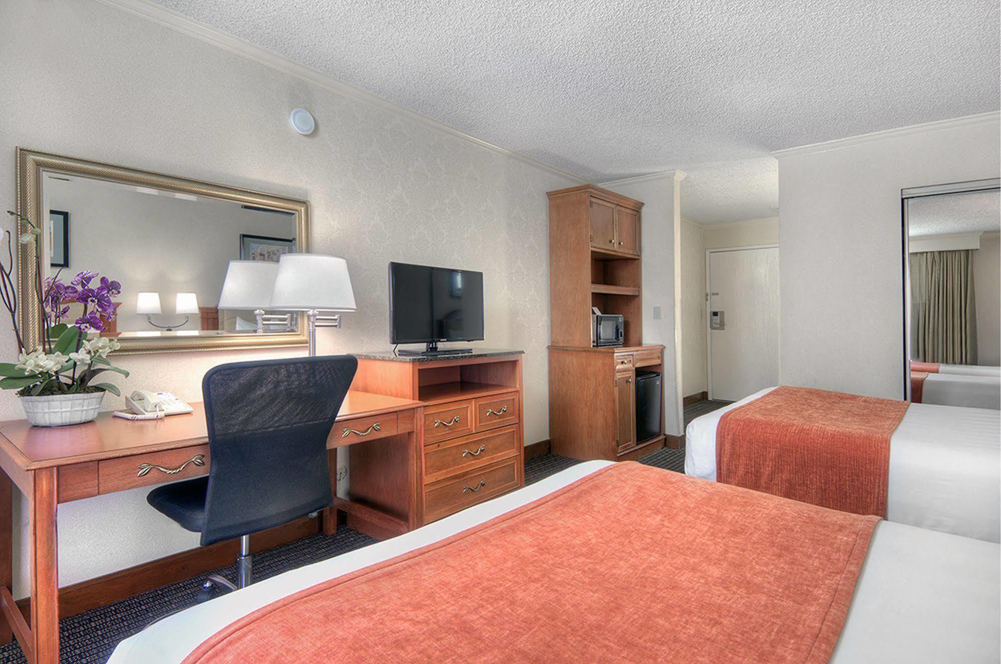 Los Prados Hotel San Mateo Ngoại thất bức ảnh