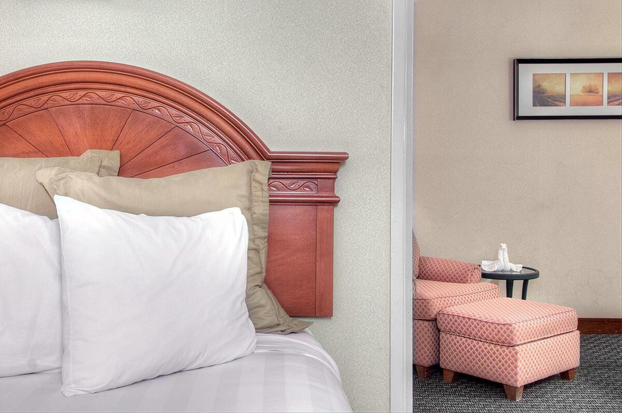 Los Prados Hotel San Mateo Ngoại thất bức ảnh