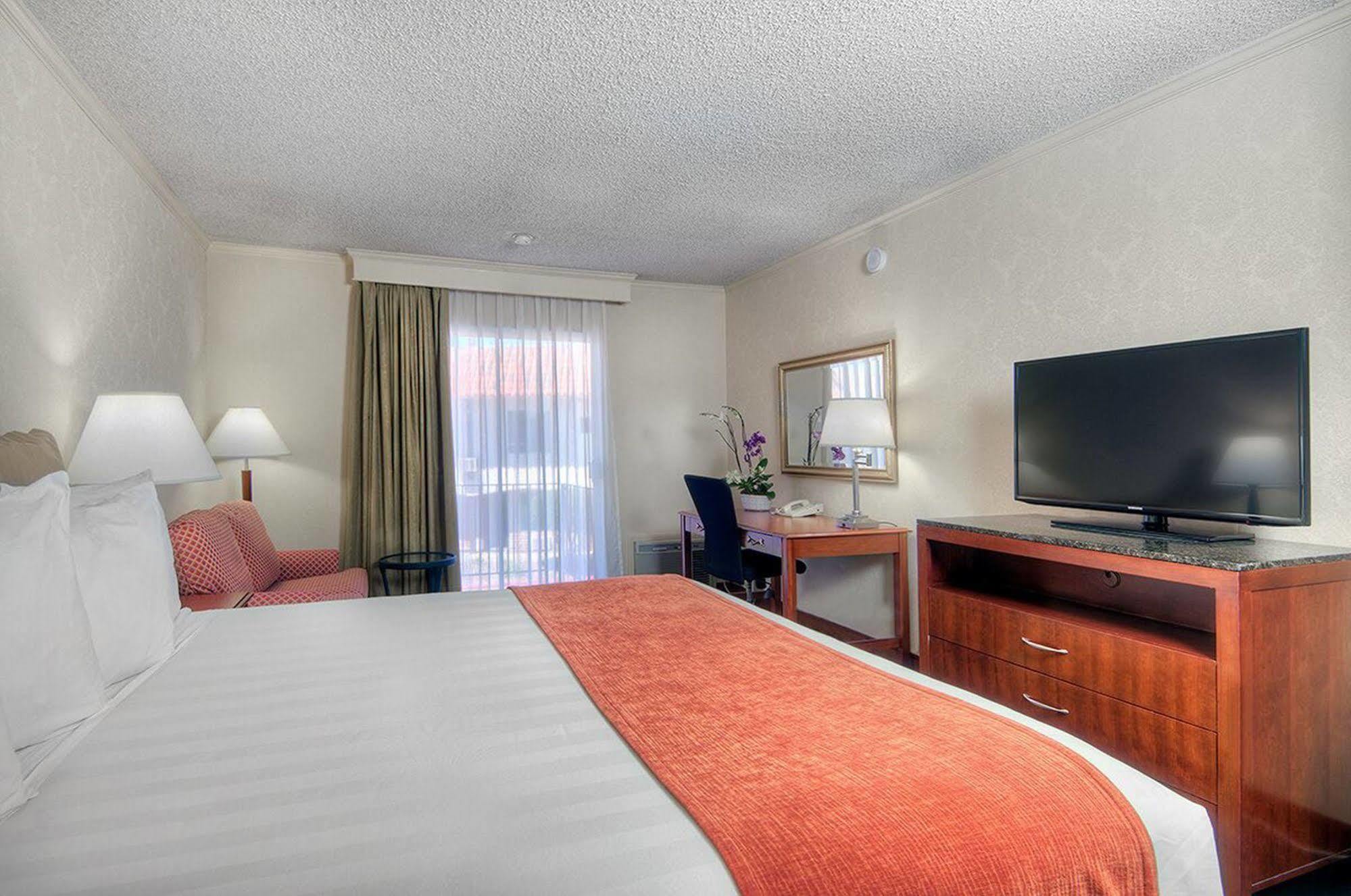 Los Prados Hotel San Mateo Ngoại thất bức ảnh